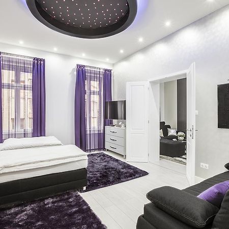 Opera Luxory Suite Budapeste Exterior foto