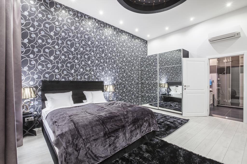 Opera Luxory Suite Budapeste Exterior foto