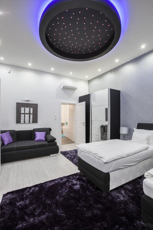 Opera Luxory Suite Budapeste Exterior foto